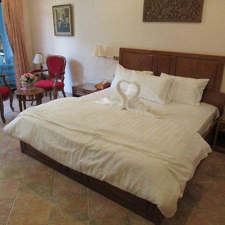 Villa Oranje Pattaya Extérieur photo