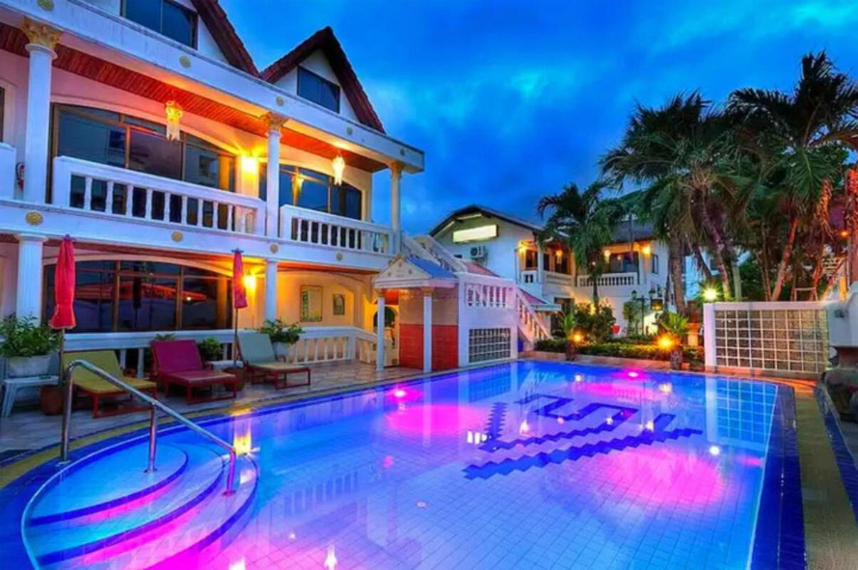 Villa Oranje Pattaya Extérieur photo