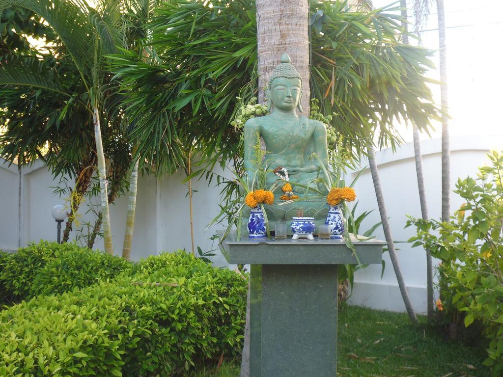 Villa Oranje Pattaya Extérieur photo
