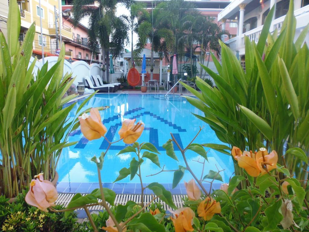 Villa Oranje Pattaya Extérieur photo