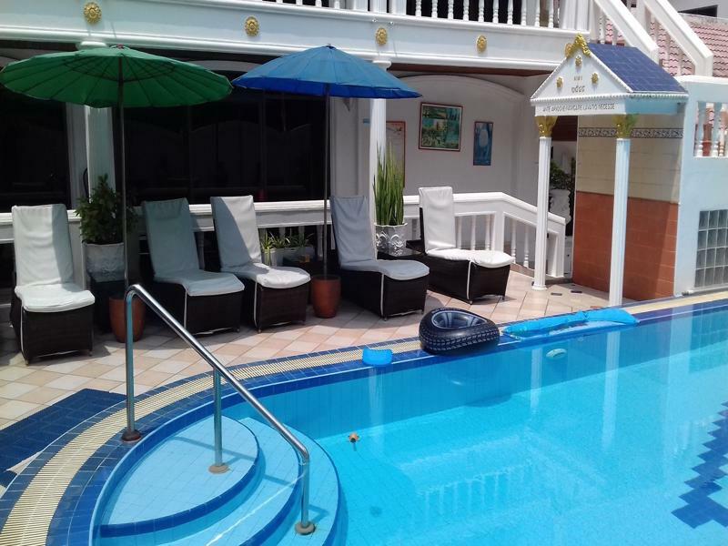 Villa Oranje Pattaya Extérieur photo
