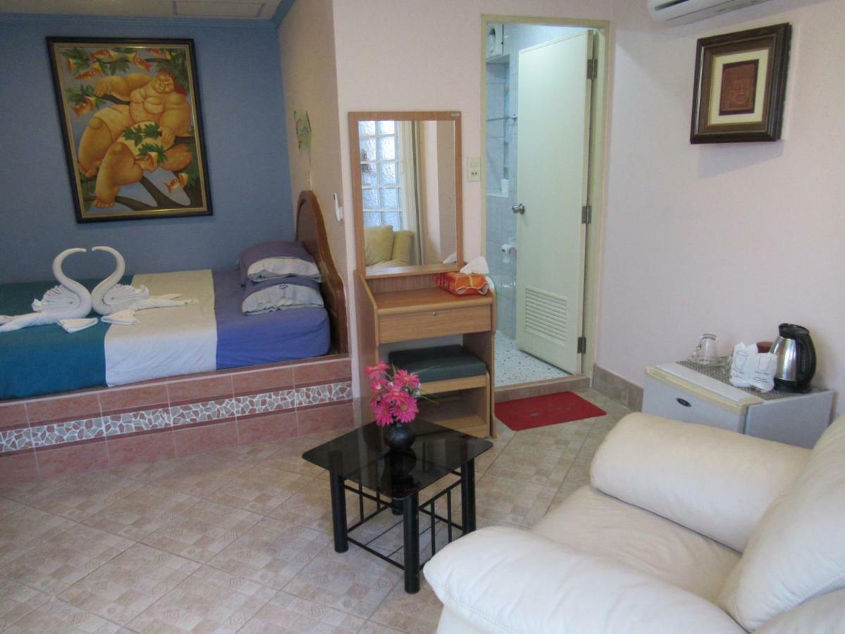 Villa Oranje Pattaya Extérieur photo